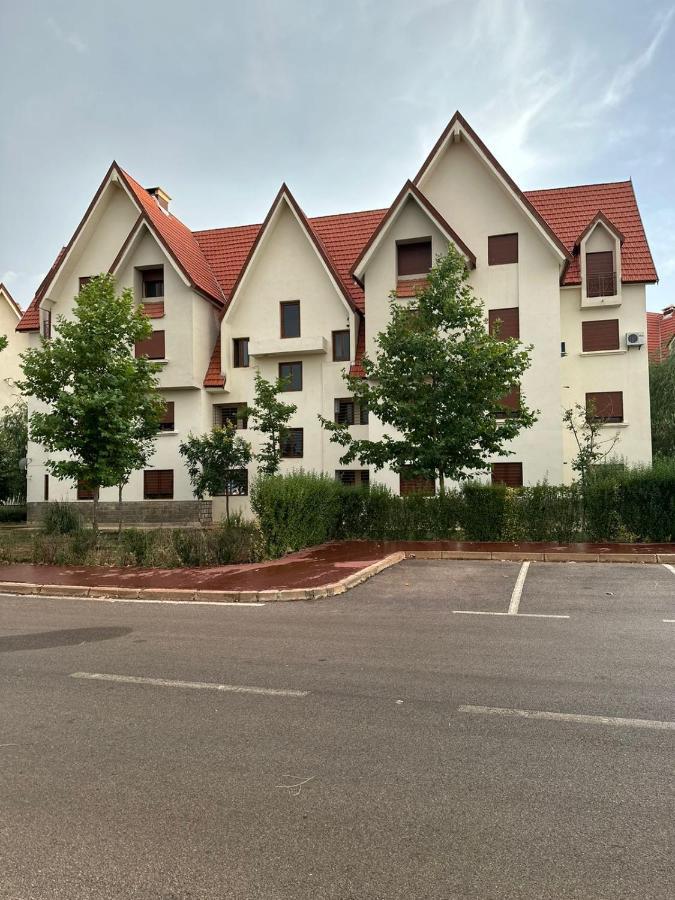 Ifrane Apartment With Swimming Pool Eksteriør bilde