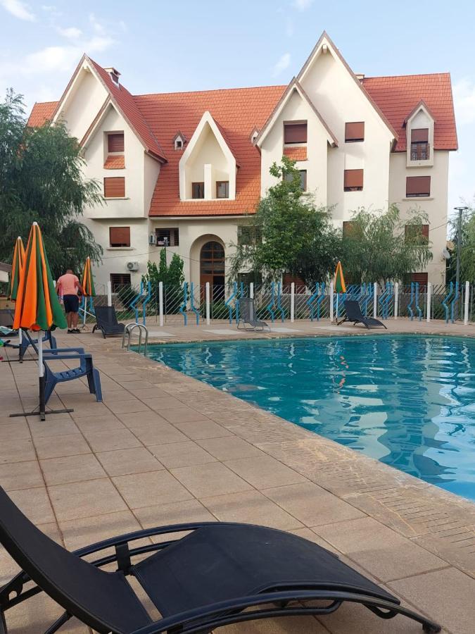 Ifrane Apartment With Swimming Pool Eksteriør bilde